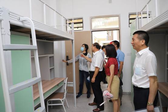 说明: https://www.gduf.edu.cn/__local/6/7F/F8/AB4D52DE0CC15198C0A72DFD462_623861A6_11B7D.jpg